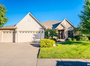 3239 Westminster Rd, Bettendorf, IA 52722