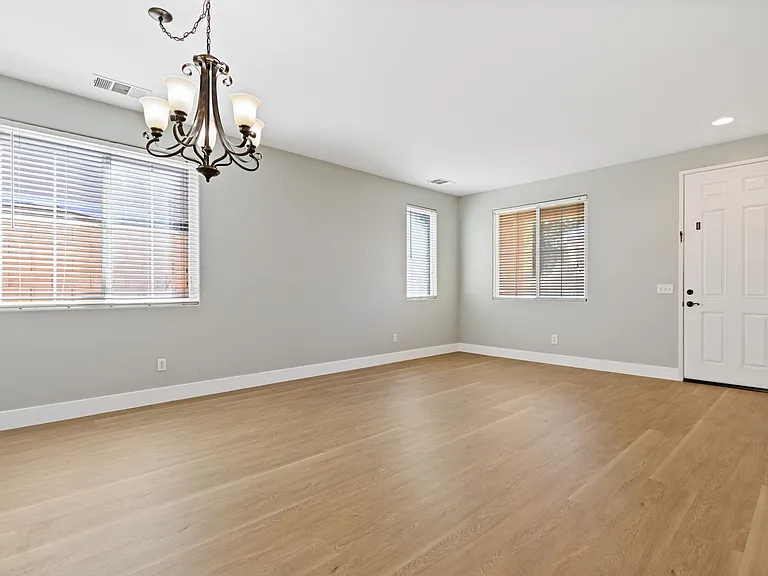 5909 Viking Way — Photo 7