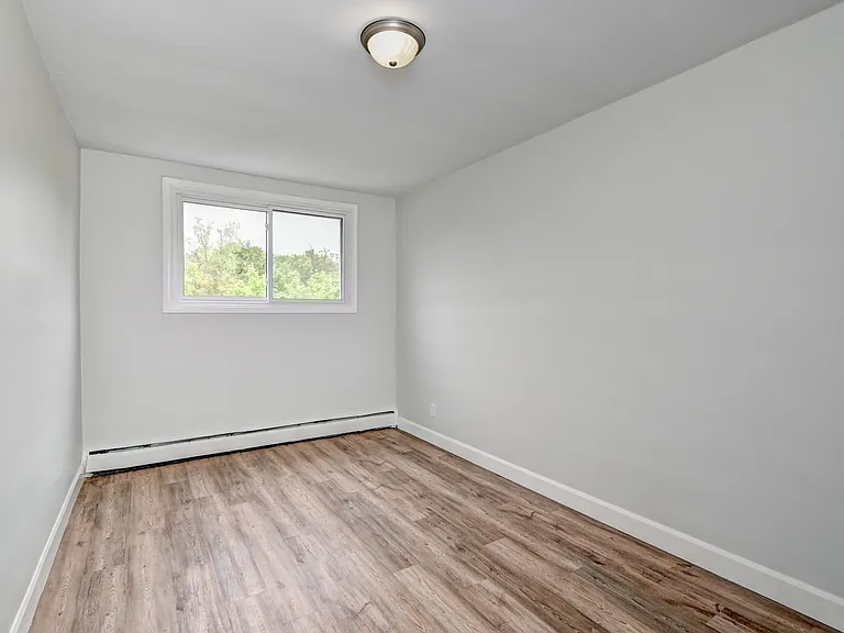 310 Clyde Rd — Photo 19