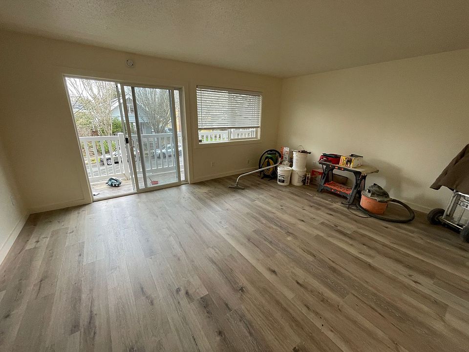 1st image of 2712 SE Yamhill St APT 1