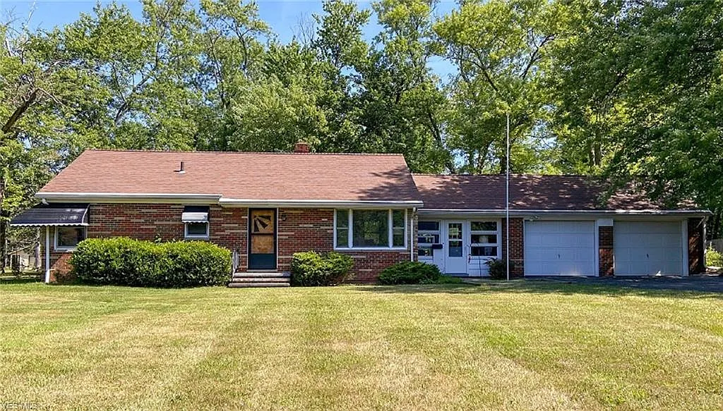 18477 Alexander Rd photo 1