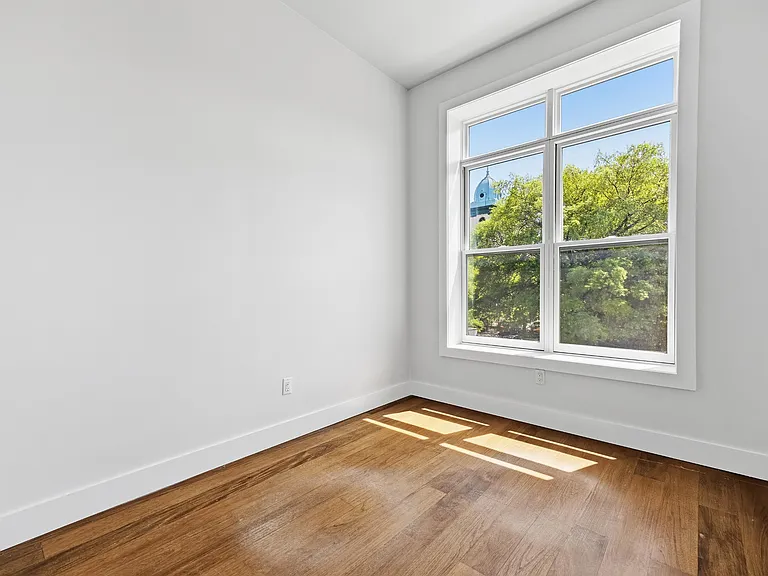 533 Park Pl #2F — Photo 8