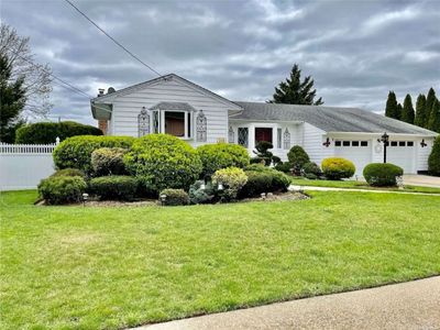 218 N Poplar St, Massapequa, NY, 11758