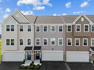 79 Elmiraj Ct, Inwood, WV 25428