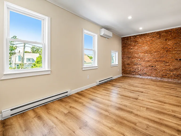 46 Riverdale St #3 — Photo 11