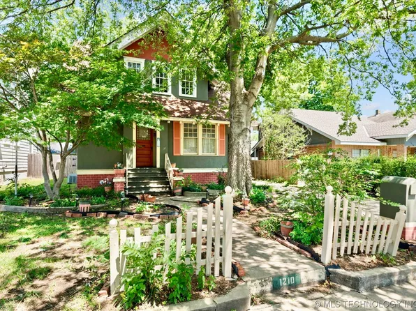 1210 S Johnstone Ave, Bartlesville, OK 74003