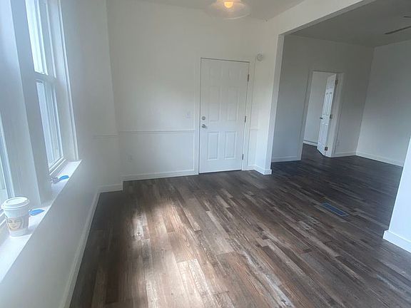 5th image of 906 North St Floor 1