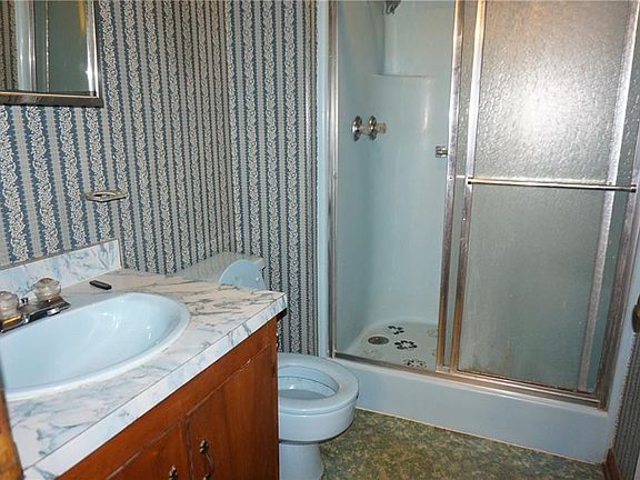 4th image of 207 N Briarwood Dr