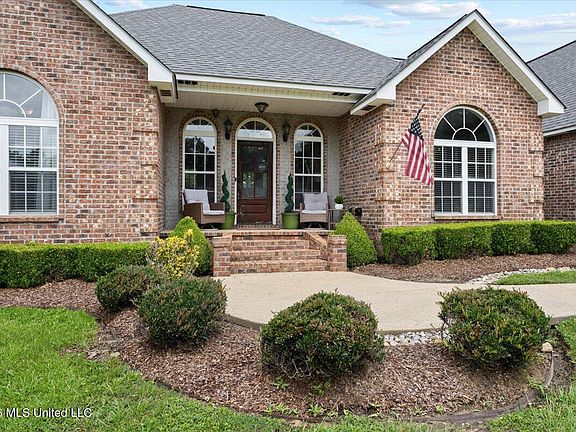 3rd image of 1011 Rolling Oaks Dr