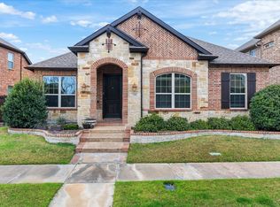 1102 Autumn Mist Way, Arlington, TX 76005