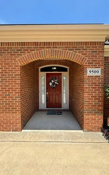 9500 Kilburn Ct — Photo 2