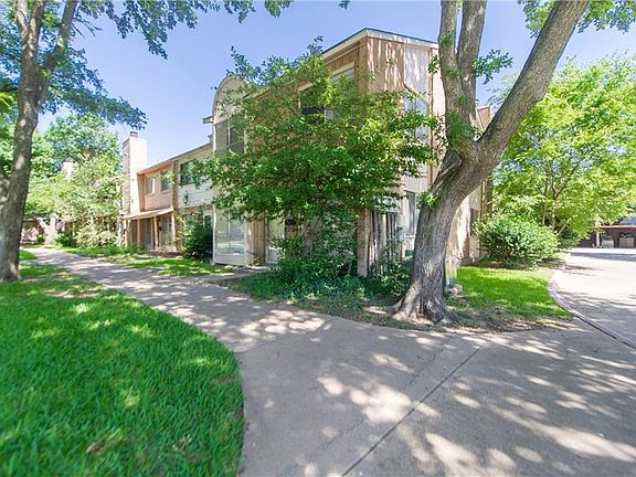 3rd image of 3619 Hollytree Trl