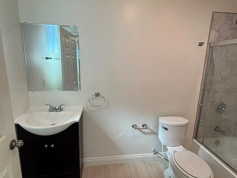 1552 E Martin Luther King Blvd — Photo 13