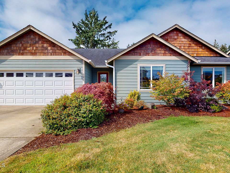 1st image of 321 SW Kalmia Ave