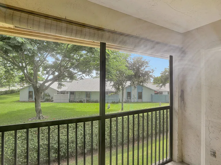 9413 Boca Cove Cir — Photo 26