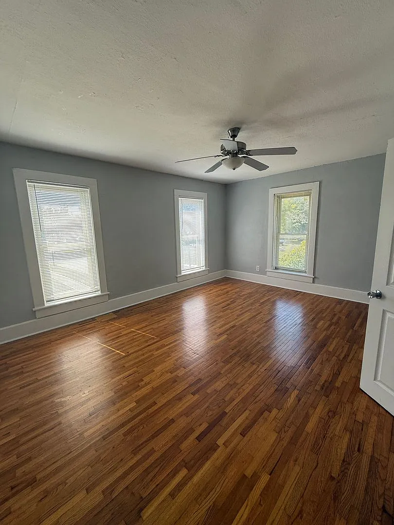 1006 Runnion Avenue — Photo 2