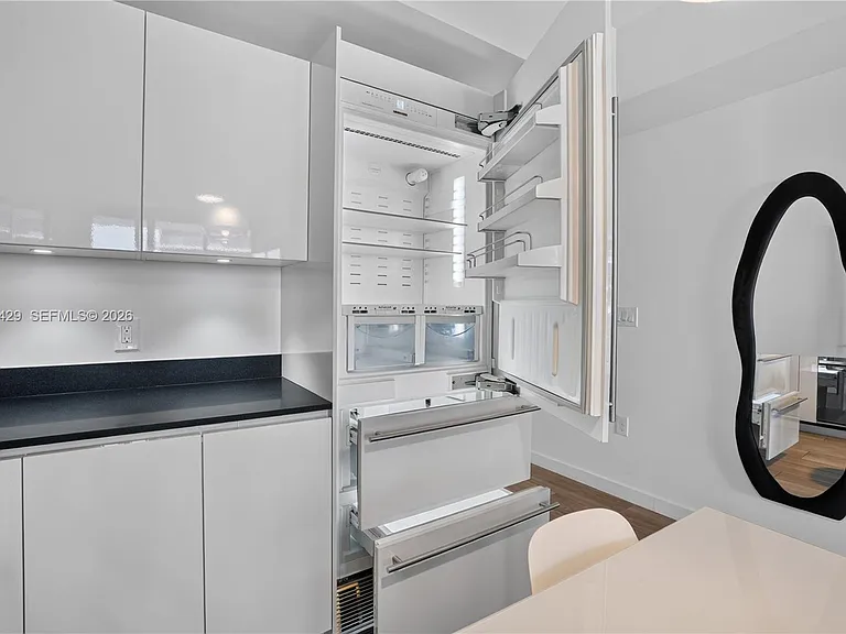 1010 Brickell Ave #3510 — Photo 9