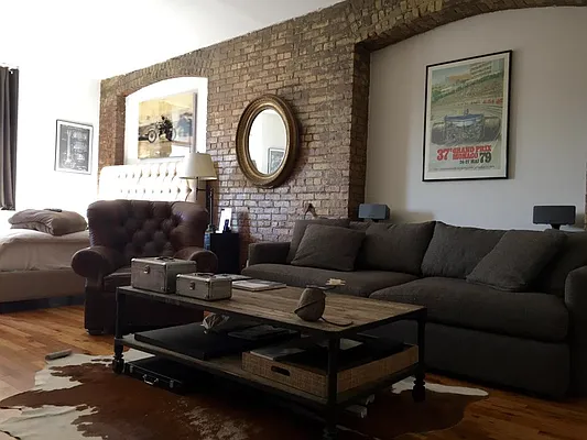 Rented by Modlin Group | media 4