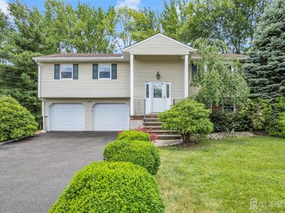 11 Eagle Rd, Edison, NJ, 08820
