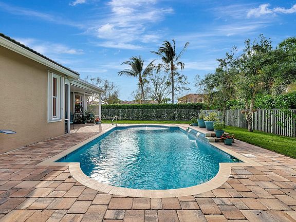 5th image of 4658 SW Long Bay Drive