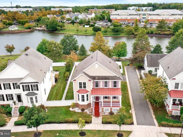 10 North St, Robbinsville, NJ 08691