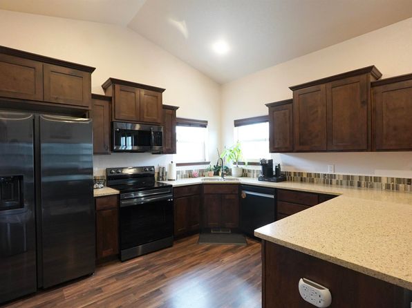 1723 Kalina Trl, Bar Nunn, WY 82601