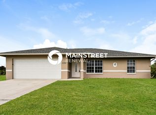 1201 NE 19th St, Cape Coral, FL 33909