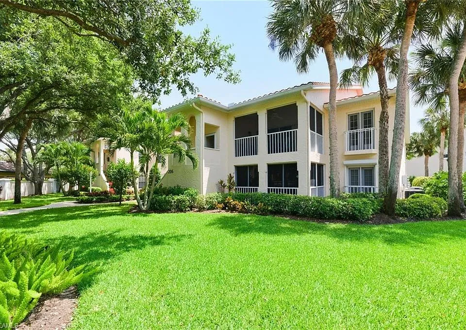 110 Siena Way #206