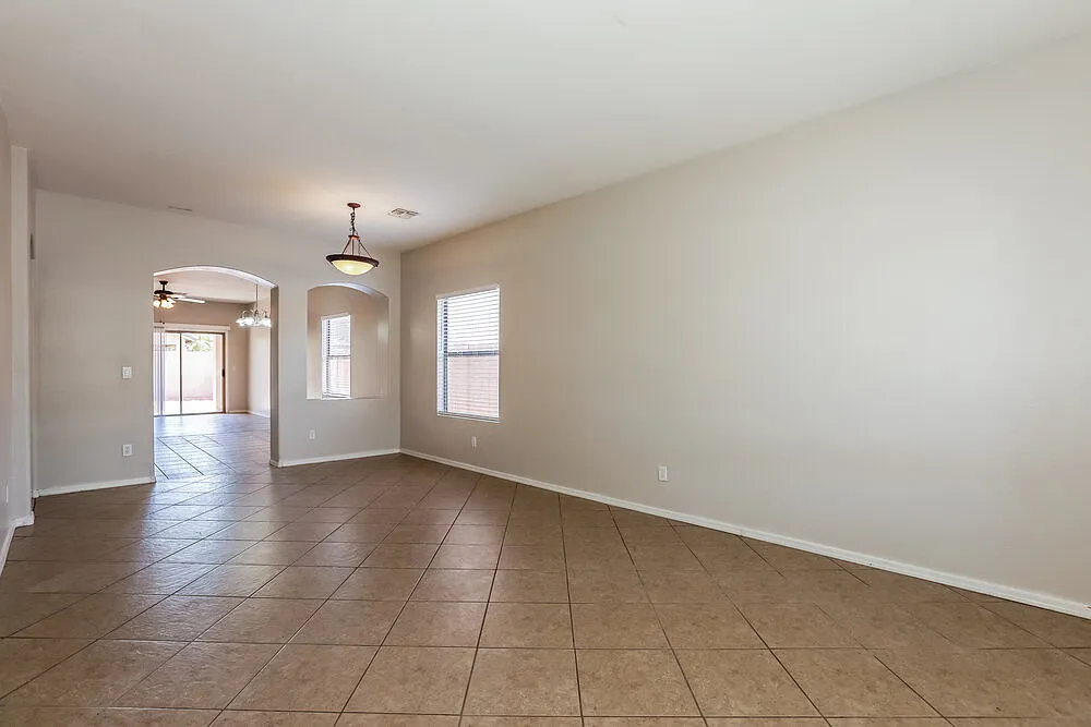4 bed, 2.0 bath, 1708 sqft, $1,855 — Photo 3