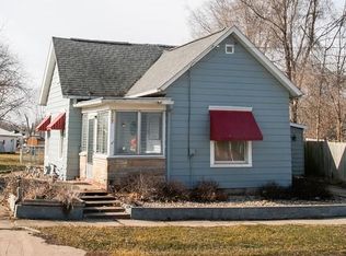 317 N Main St, Versailles, IL 62378