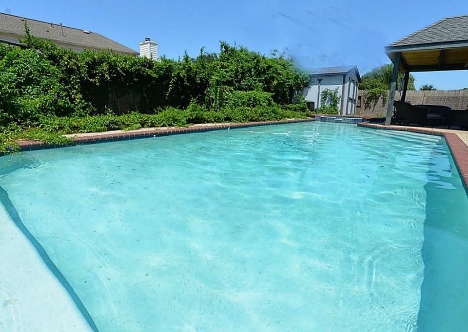 1st image of 10849 E Linwood Dr