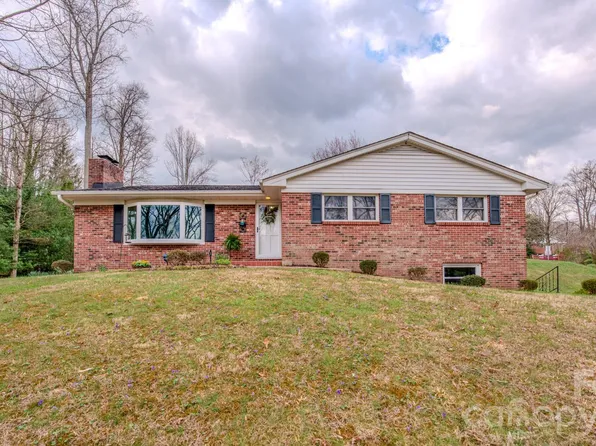 1 Mayfair Dr, Candler, NC 28715