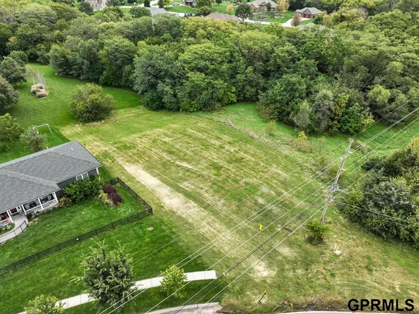 Iris Ave, Crete, NE 68333