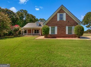 10 Rose Walk Dr, Covington, GA 30016