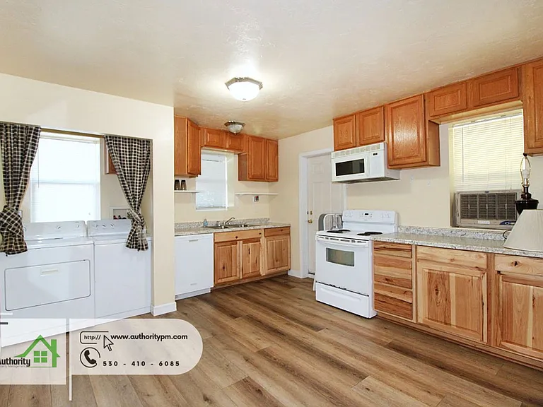 2391 Placer St #A — Photo 11