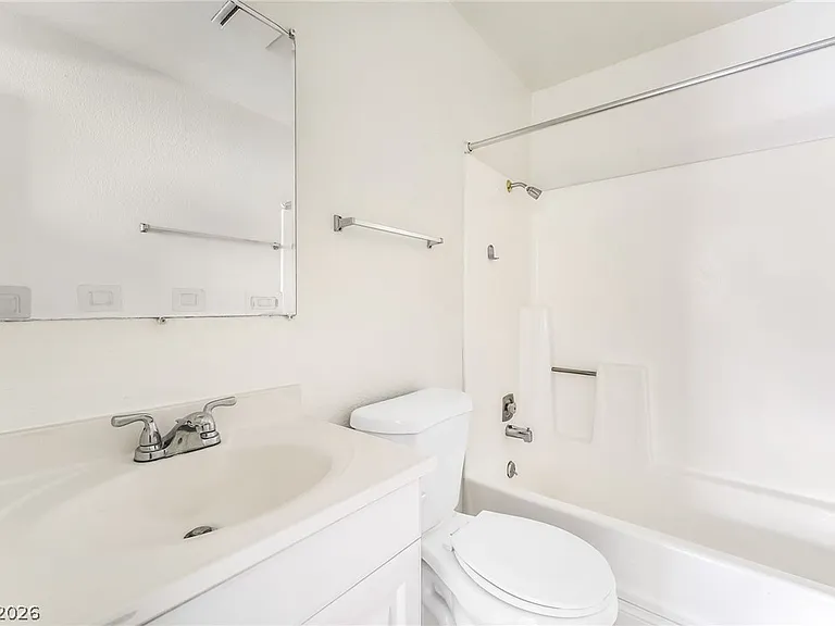 5303 Del Gado Dr #B — Photo 13