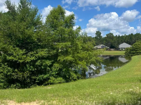 129 Amadeus Ave, Freeport, FL 32439