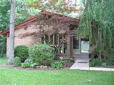 1st image of 939 Oakcreek Dr