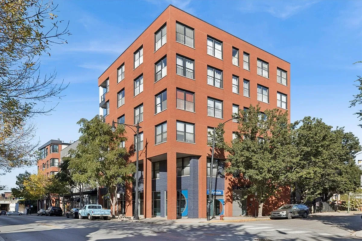 3 bed, $3,700 — Photo 1