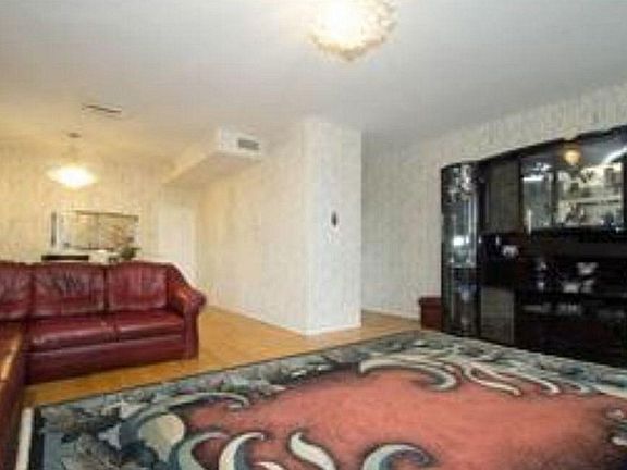 4th image of 1813 E 18th St #2