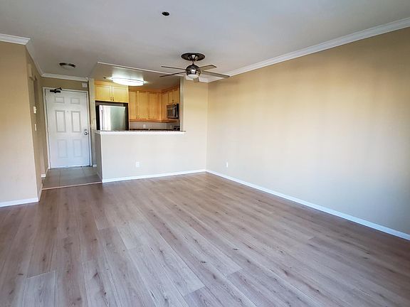 Large Livingroom with hardwood flooring