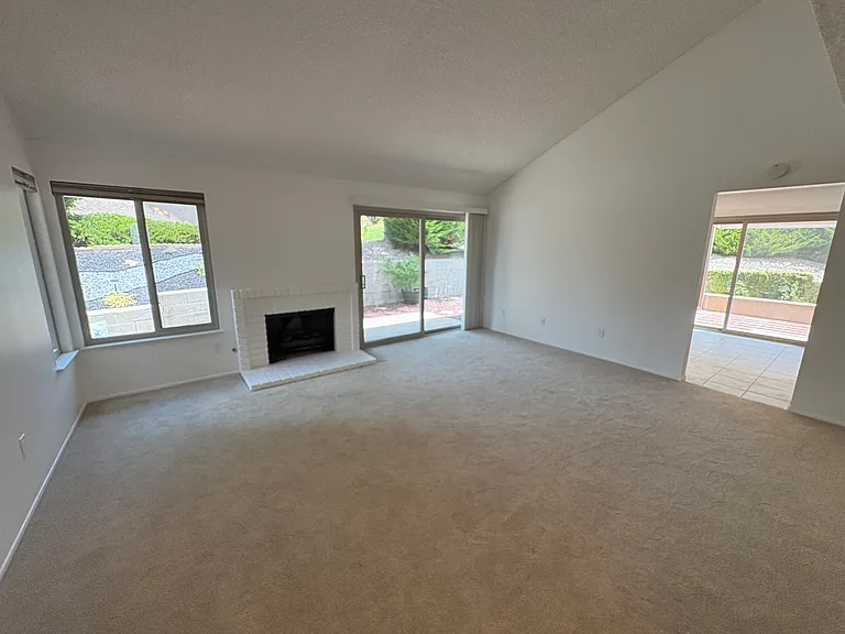 17463 Plaza Dolores — Photo 3