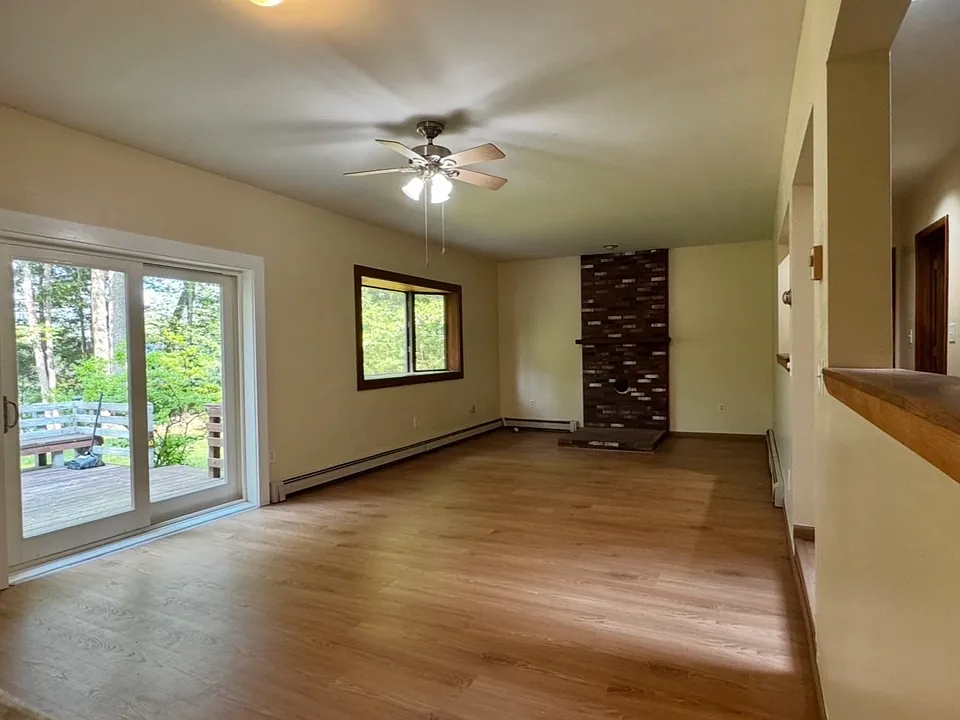 10 Barnstead Rd