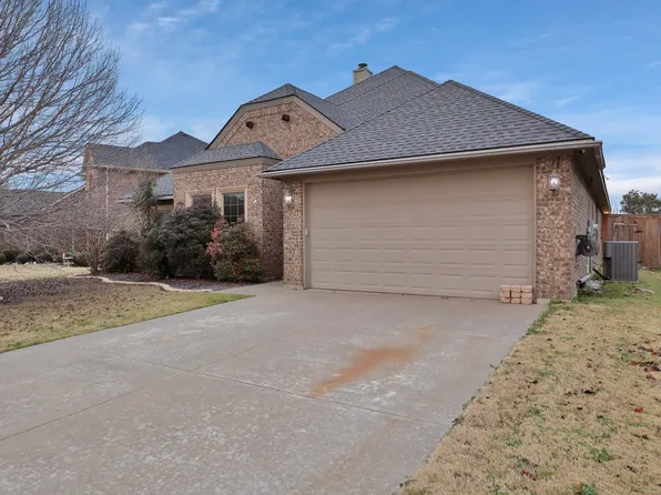 340 Tioga St, Burleson, TX 76028