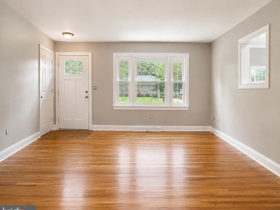 3rd image of 14476 General Lee Ave