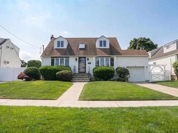 265 Weidner Avenue, Oceanside, NY 11572