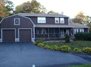 86 Barnett Rd, Sutton, MA 01590