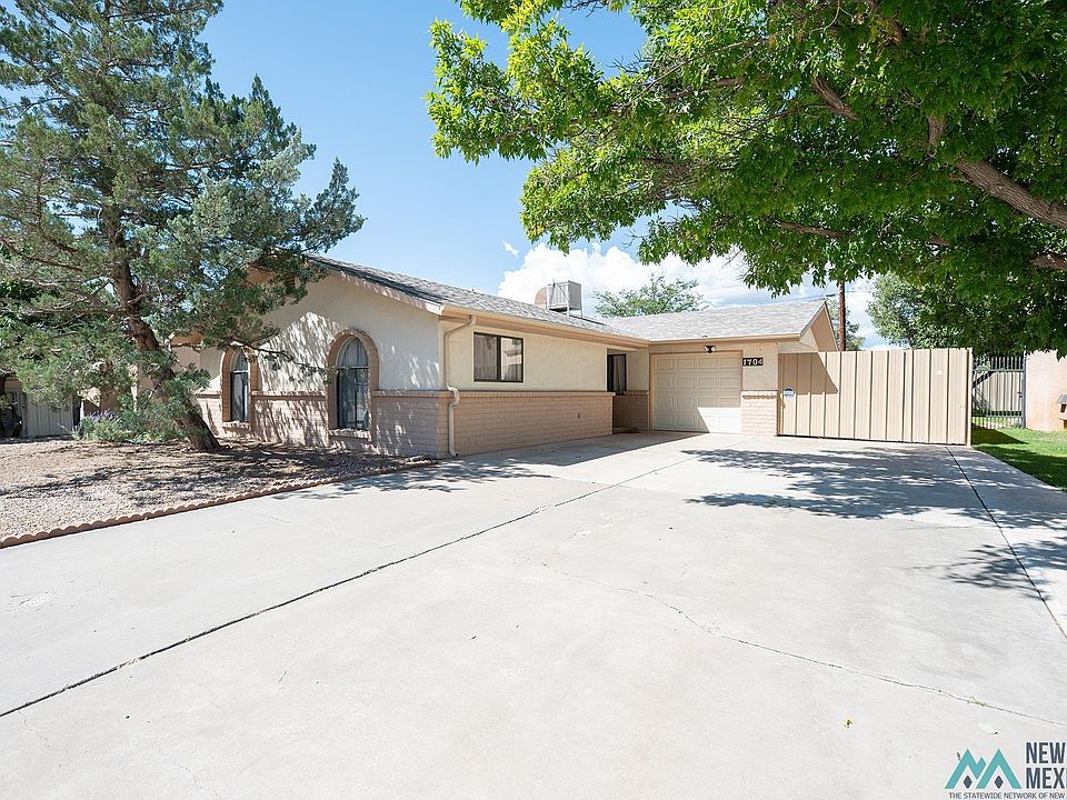1st image of 1704 Del Norte Blvd
