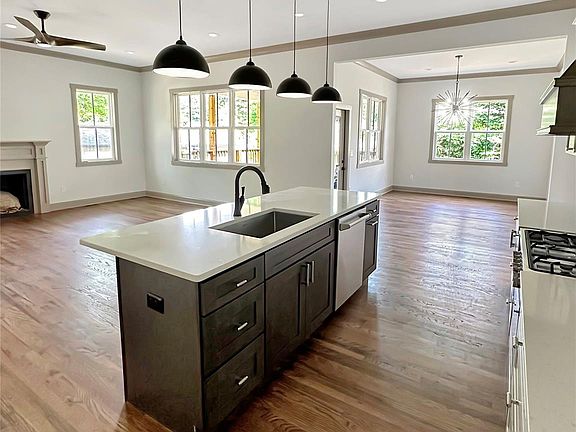 3rd image of 16 Linestowe Dr