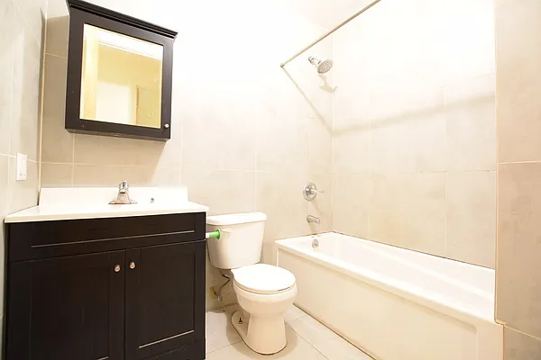 Rented by P Management | media 46